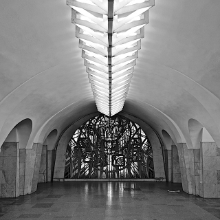 Illustration for article titled Russian Underground Stations Look Even More Stunning In Black and White